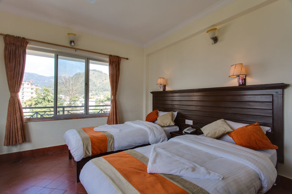 Hotel Lake Star Pokhara Zewnętrze zdjęcie