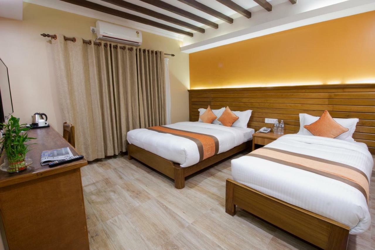 Hotel Lake Star Pokhara Zewnętrze zdjęcie