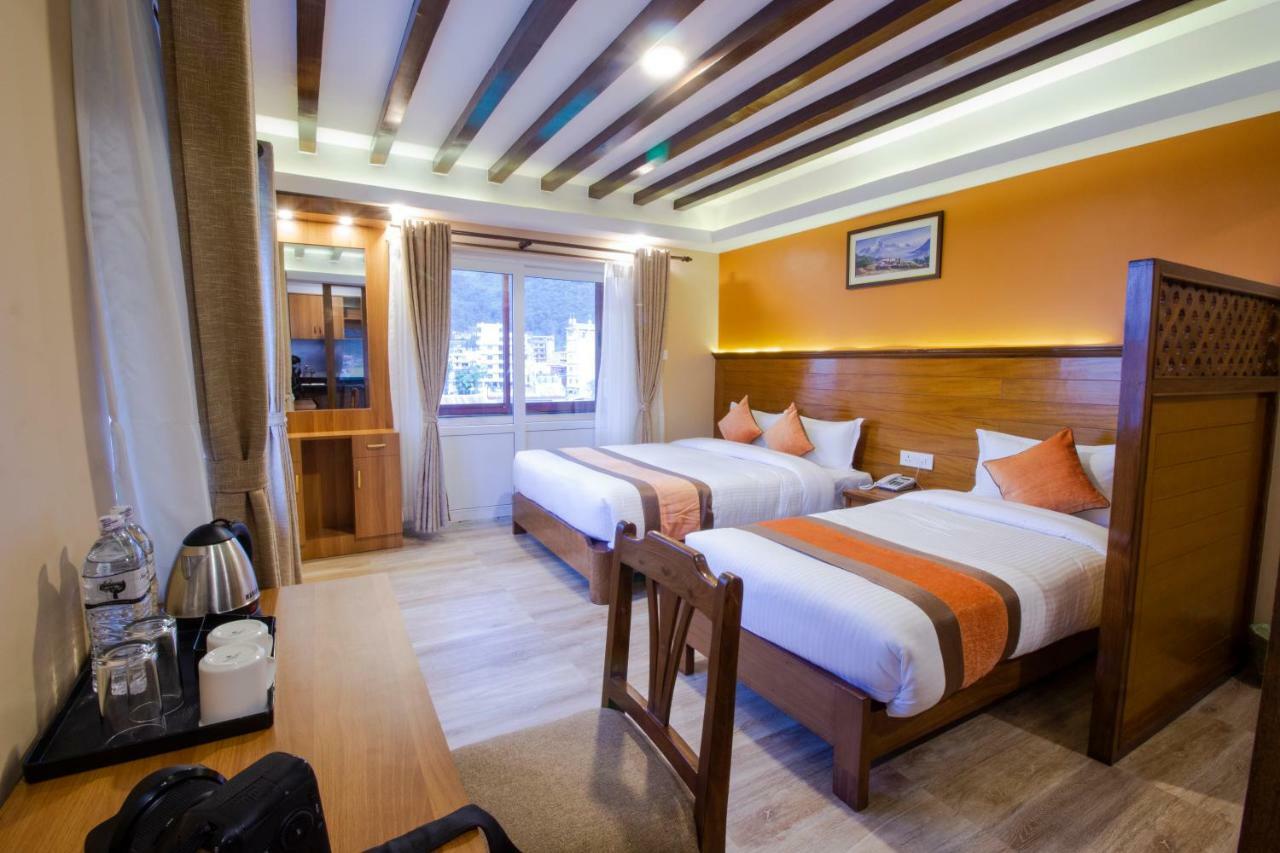Hotel Lake Star Pokhara Zewnętrze zdjęcie