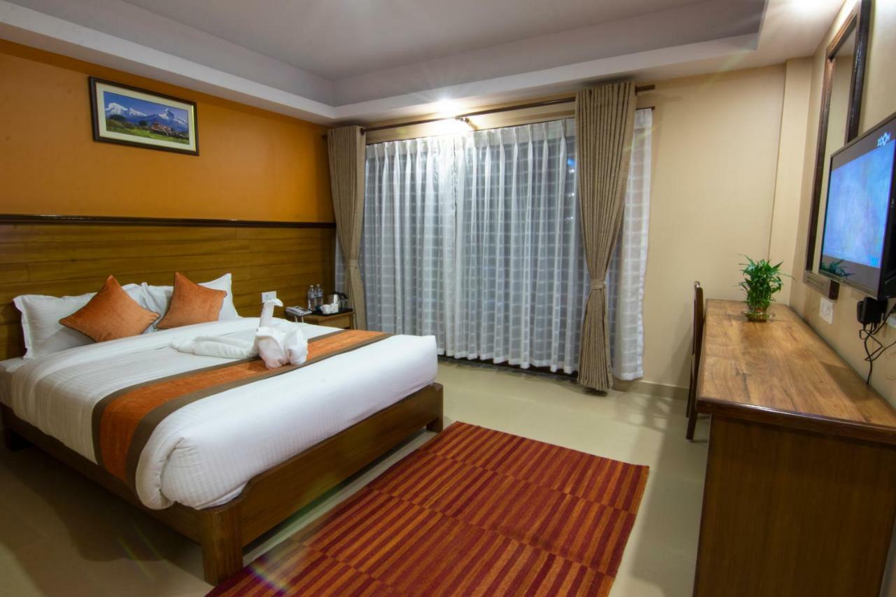 Hotel Lake Star Pokhara Zewnętrze zdjęcie