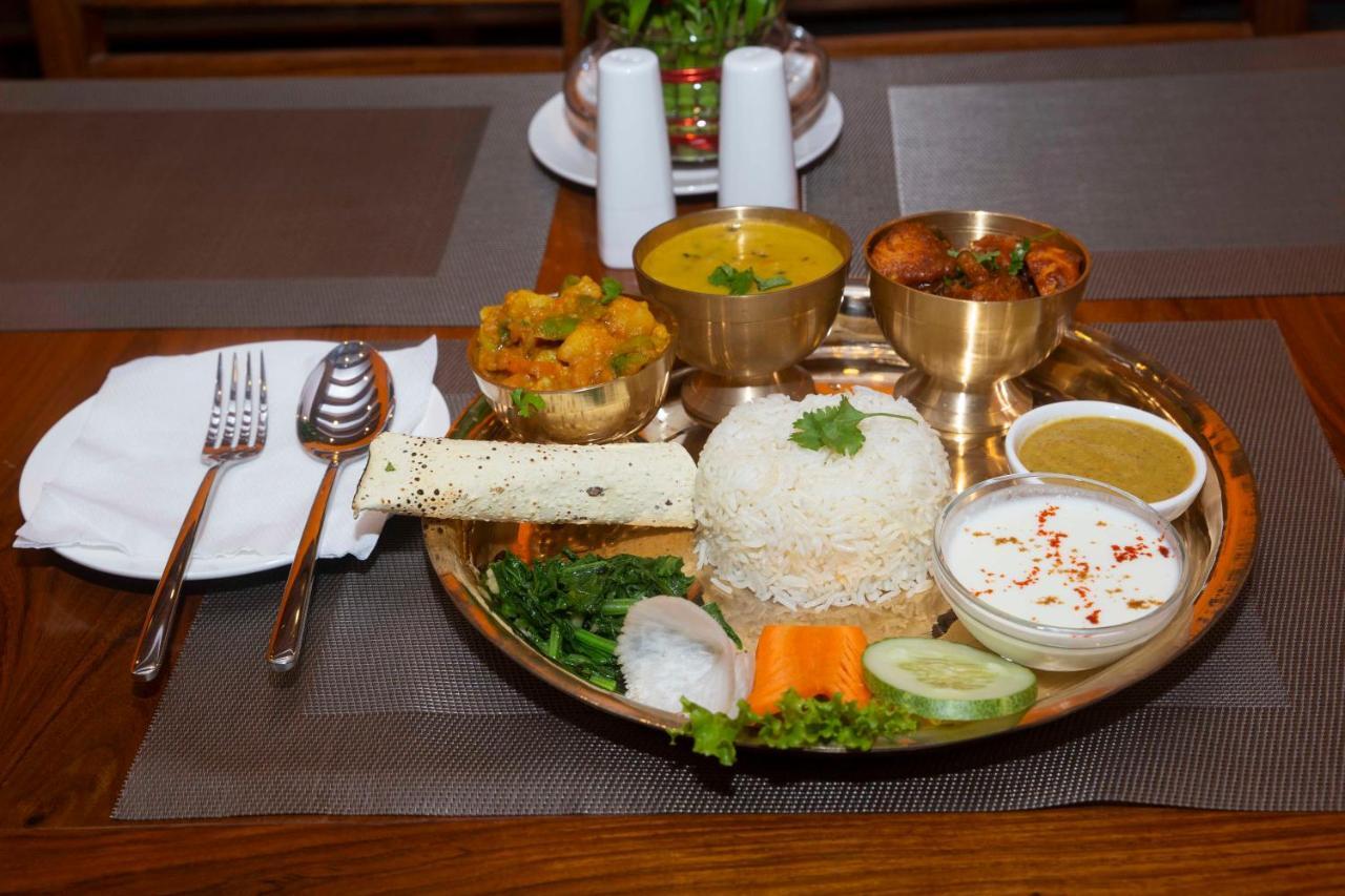 Hotel Lake Star Pokhara Zewnętrze zdjęcie