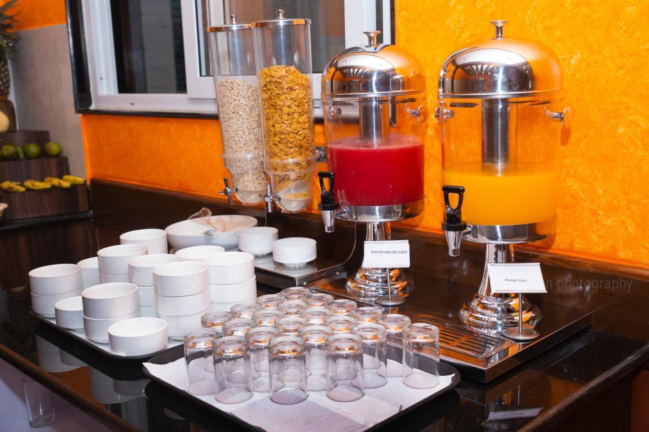 Hotel Lake Star Pokhara Zewnętrze zdjęcie